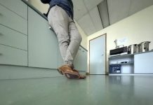 جاروبرقی رباتیکتان میتواند جاسوس از آب در بیاید جاروبرقی رباتیکتان میتواند جاسوس از آب در بیاید