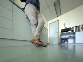 جاروبرقی رباتیکتان میتواند جاسوس از آب در بیاید جاروبرقی رباتیکتان میتواند جاسوس از آب در بیاید