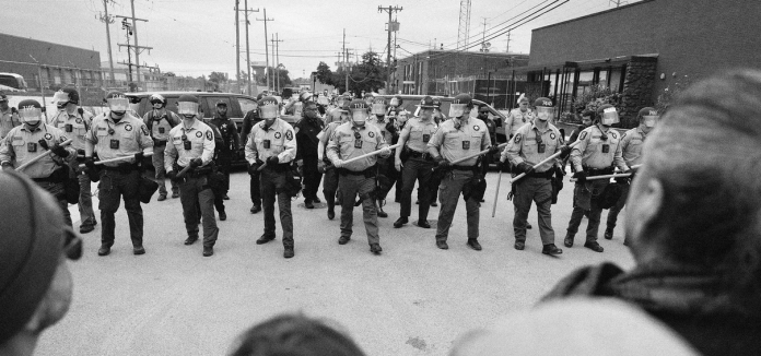 چگونه در اعتراضات از امنیت دیجیتال خود محافظت کنیم چگونه در اعتراضات از امنیت دیجیتال خود محافظت کنیم